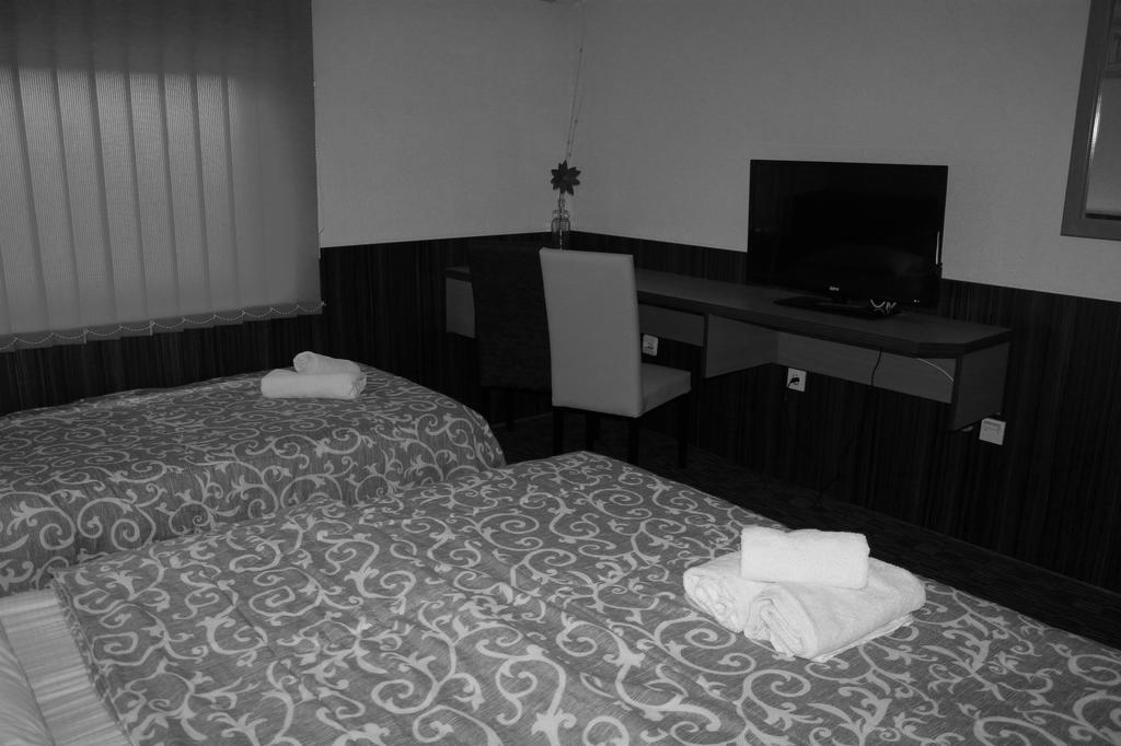 Hotel Piramida Sunca Visoko Habitación foto